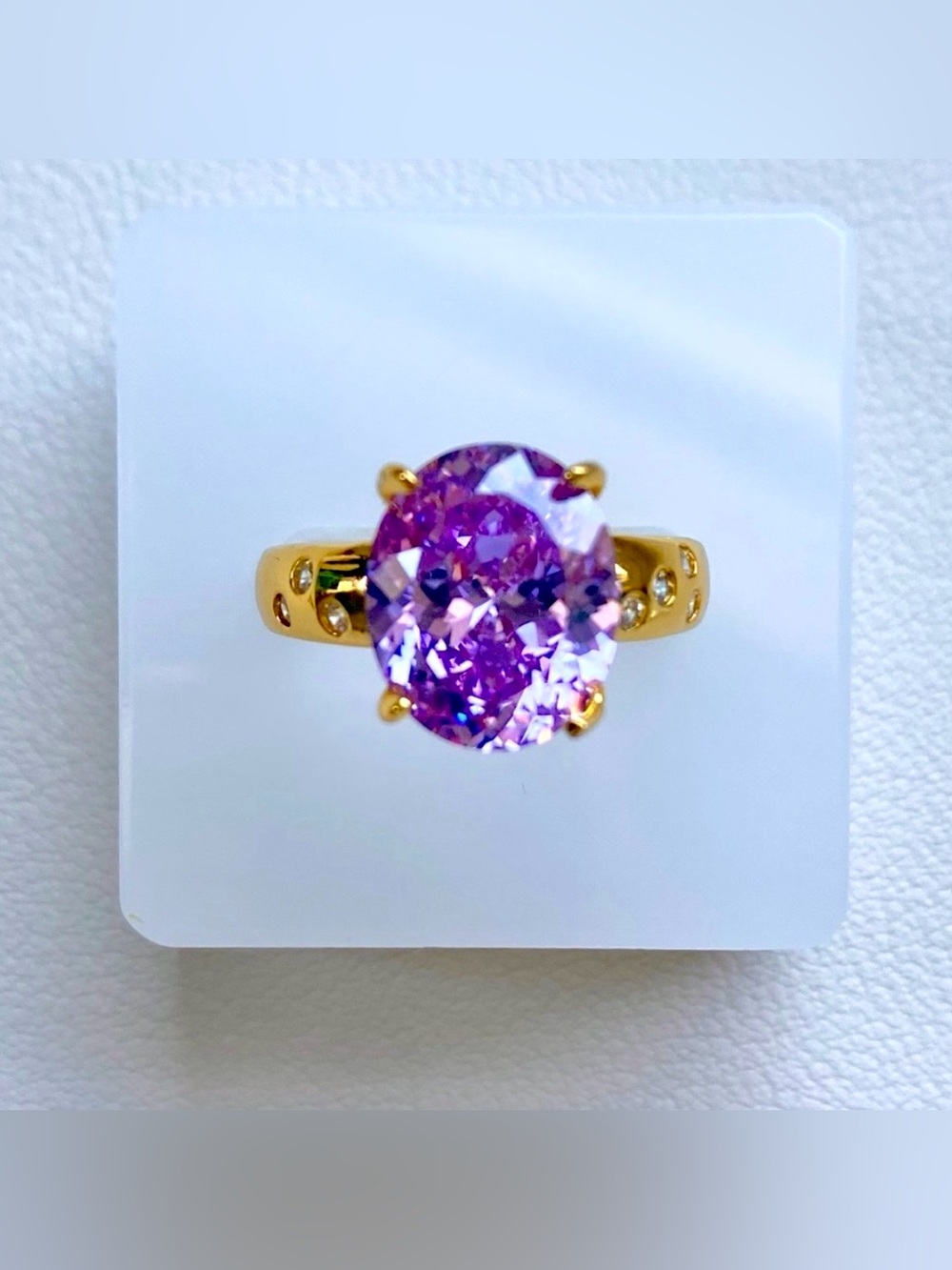 Elegant Gold and Purple Gemstone Ring